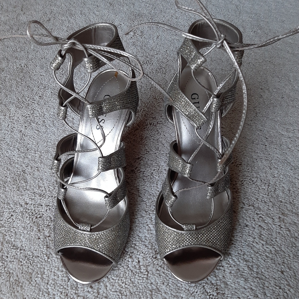 🎉HOST PICK🎉GUESS Heel Lace Up - Picture 7 of 8